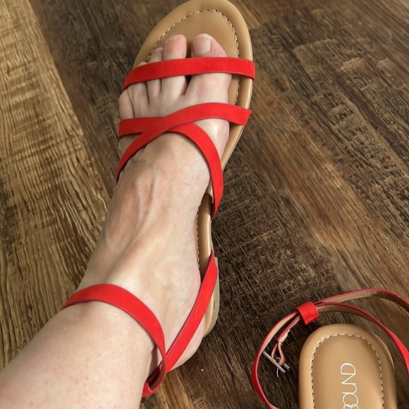 Abound sandals red faux suede - Picture 2 of 5